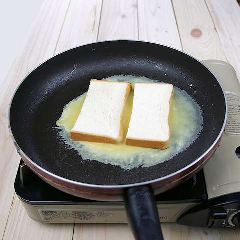 Resep Roti Bakar Sosis Pedas Step 2